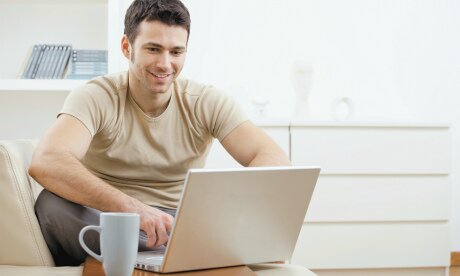 Как заработать деньги дома? Рассмотрим три варианта